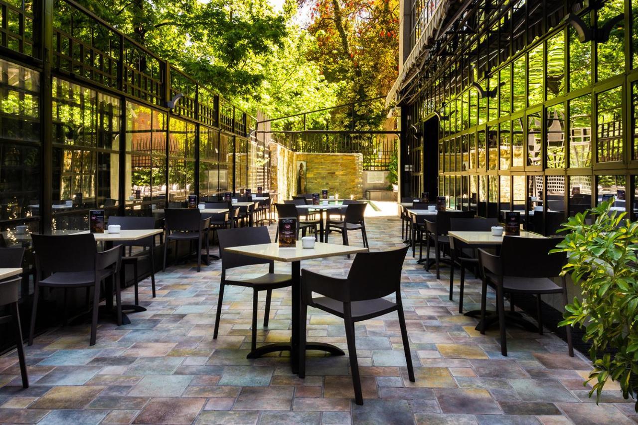 Wyndham Garden Santiago Kennedy Hotel Exterior photo
